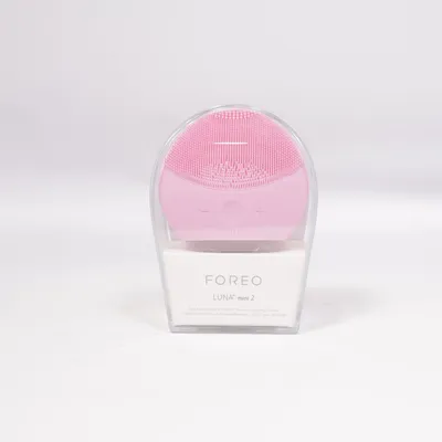 Cleansing device (Luna Mini 2) from Foreo