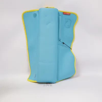 Tapis à langer (Bleu, Jaune) de Skip Hop