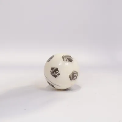 Fotboll (Vit, Svart) från John