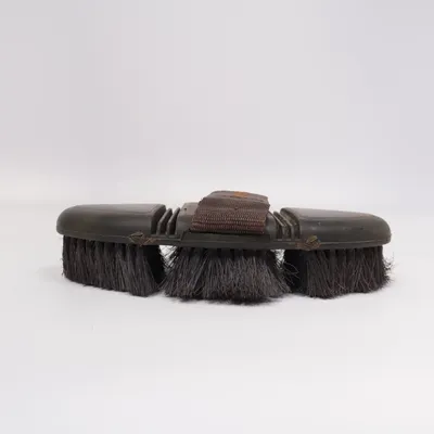 Fur brush (Brown) from Animal