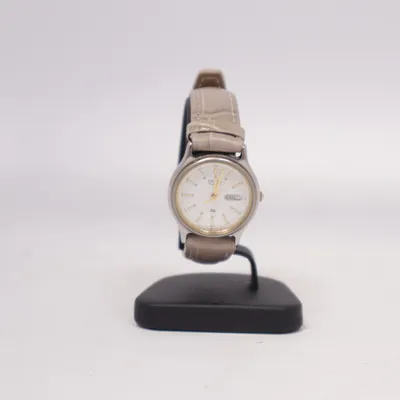 Wristwatch (3Y03-0A30) from Seiko