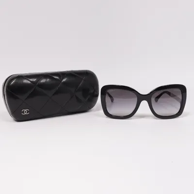 Solglasögon (5370) från Chanel