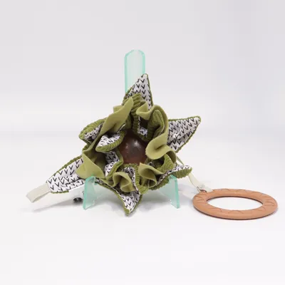 Baby speelgoed (Groen, Wit, Bruin) van Tinylove