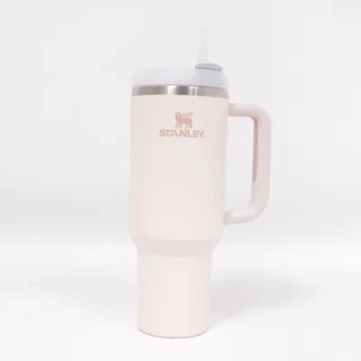 Thermos mug (Quencher H2.0 Flowstate Tumbler) from Stanley
