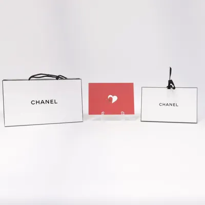 Tillbehör (Vit, Svart, Röd) från Chanel
