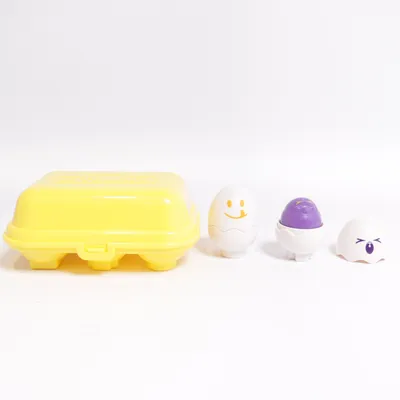 Babylegetøj (Hide And Squeak Eggs) fra Tomy
