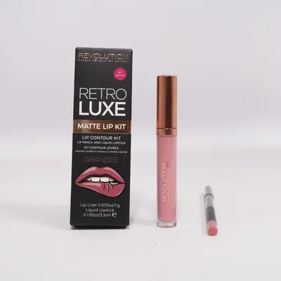 Makeup sæt (Retro Luxe Matte Lip Kit) fra Makeup Revolution London