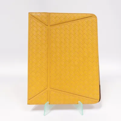 Fodral för surfplatta (Gul) från Bottega Veneta Skinn