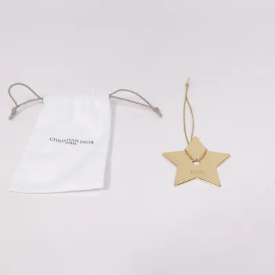 Juldekoration ( Dior Star Charm) från Christian Dior