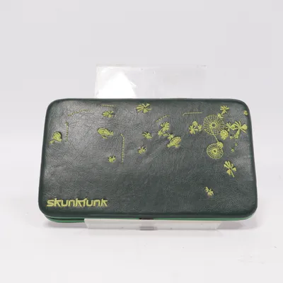 Wallet (Green) from Skunkfunk