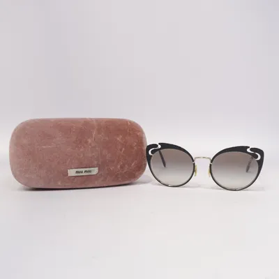 Sonnenbrille (SMU 571) von Miu Miu