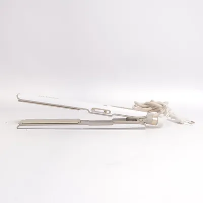 Hair straightener (C89c) from Revlon