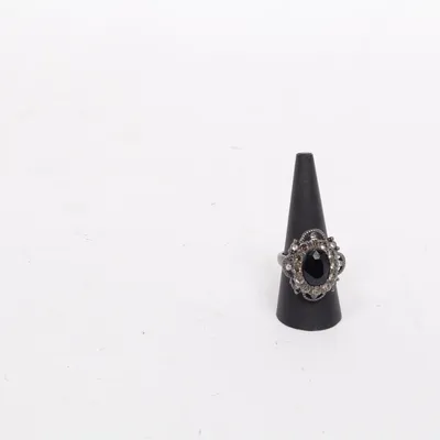 Ring (Schwarz) Unbekanntes Metall