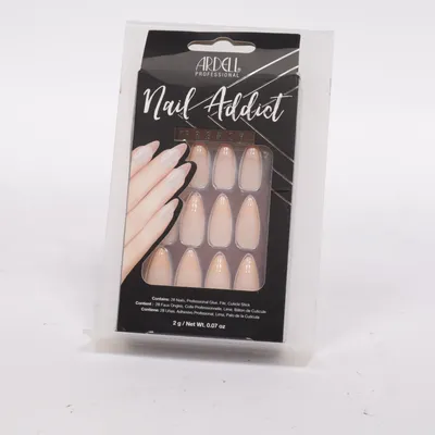 Press on nails (Nail Addict French) from Ardell