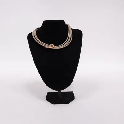 Halsband (Beige) från Dansk Smykkekunst Okänd metall