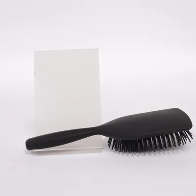 Brosse à cheveux (Noir) de Ebelin