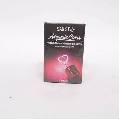 Boliginteriør (Ampoule Coeur) fra Suck UK
