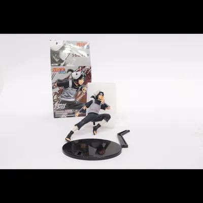 Speelgoedfiguur (Uchiha Itachi) van Bandai