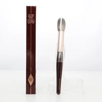 Makeup børste (Powder & Sculpt Brush) fra Charlotte Tilbury