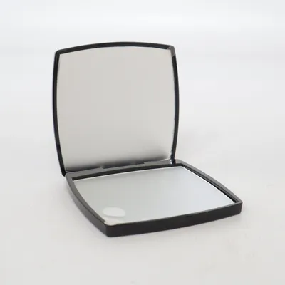 Miroir de poche (Noir) de Chanel