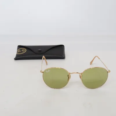 Lunettes de soleil (RB 3447) de Ray-Ban