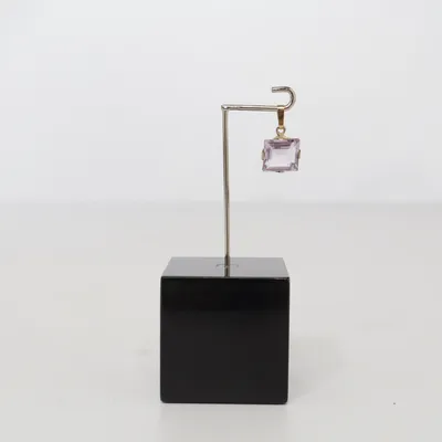 Pendentif (Violet, Or) Or, Métal inconnu