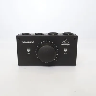 Mixerbord (MONITOR1) från Behringer