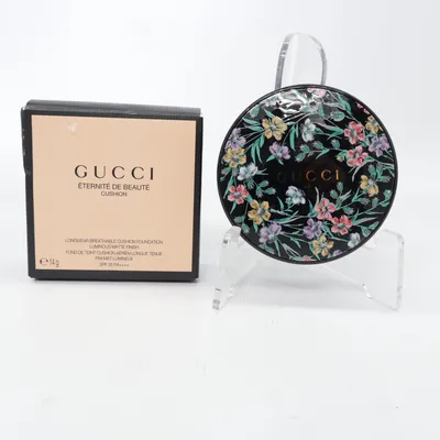 Foundation (Éternité De Beauté Cushion 05) van Gucci