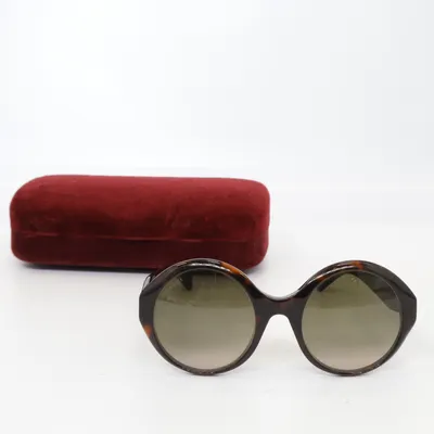 Solglasögon (GG0797S) från Gucci
