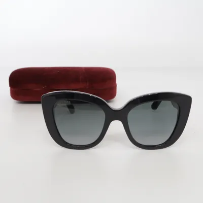 Solglasögon (GG0327S) från Gucci