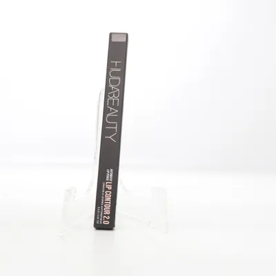 Läppenna (Lip Contour 2.0) från Huda Beauty