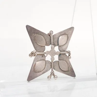 Brosch (Silverfärgad) Silver