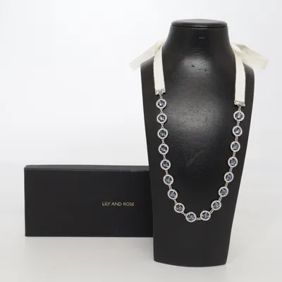 Halsband (Vit, Silverfärgad, Blå) från Lily and Rose Okänd metall