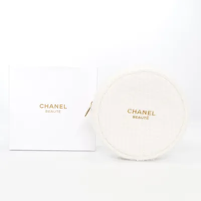 Toilet bag (White) from Chanel Beauté Metallic fiber, Nylon, Recycled polyester