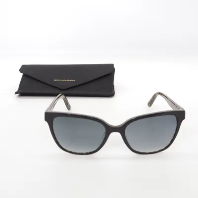 Solglasögon (DG 3321) från Dolce & Gabbana