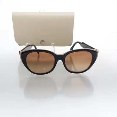 Solglasögon (MA 285 04) från Marni