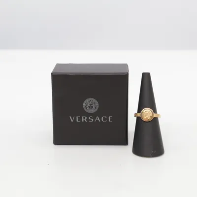 Ring (Guldfärgad) från Versace Okänd metall