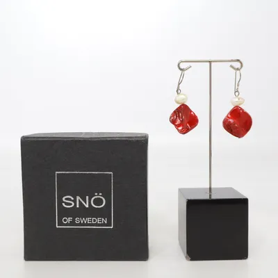 Boucles d'oreilles (Rouge, Blanc) de Snö of Sweden Argent