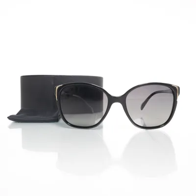 Zonnebril (SPR 010) van Prada