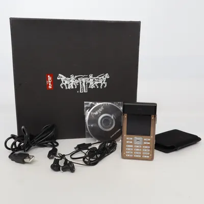 Mobiele telefoon (Bruin) van Levi Strauss & Co