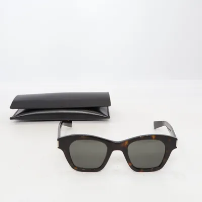 Sunglasses (SL 592) from Saint Laurent