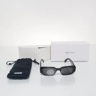 Zonnebril (SPR 17WS) van Prada