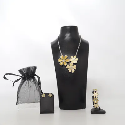 Jewelry set (Yellow, Silver, Beige) from Pilgrim Unknown metal