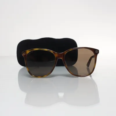 Solglasögon (GG0024S) från Gucci