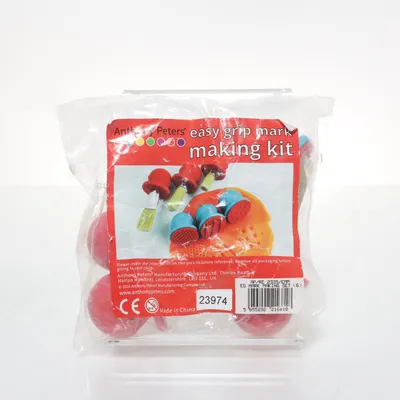 Hobby benodigdheden (Blauw, Meerkleurig, Rood) van Anthony Peters