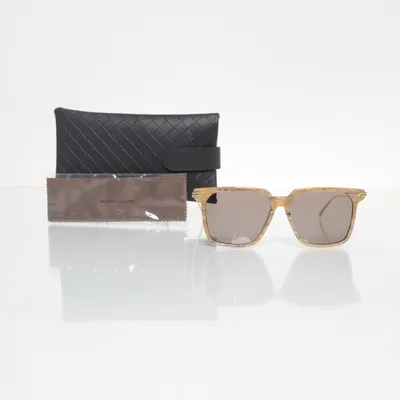 Solglasögon (BV1006S) från Bottega Veneta