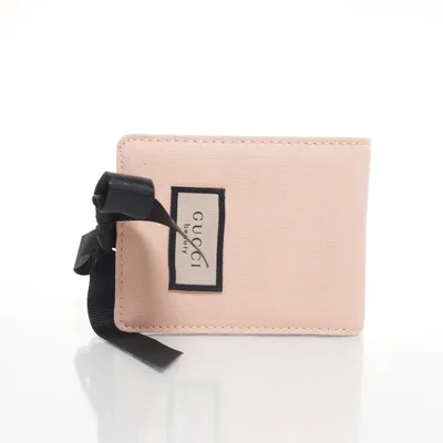Makeup storage (Pink) from Gucci Beauty