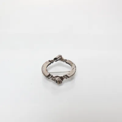 Brosch (Silverfärgad) Silver