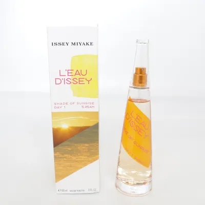 Eau de Toilette (Shade Of Sunrise Day 1) de Issey Miyake