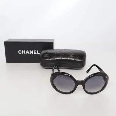 Solglasögon (5154) från Chanel
